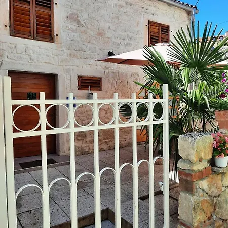 Appartamento Joseph's Yard Rovigno